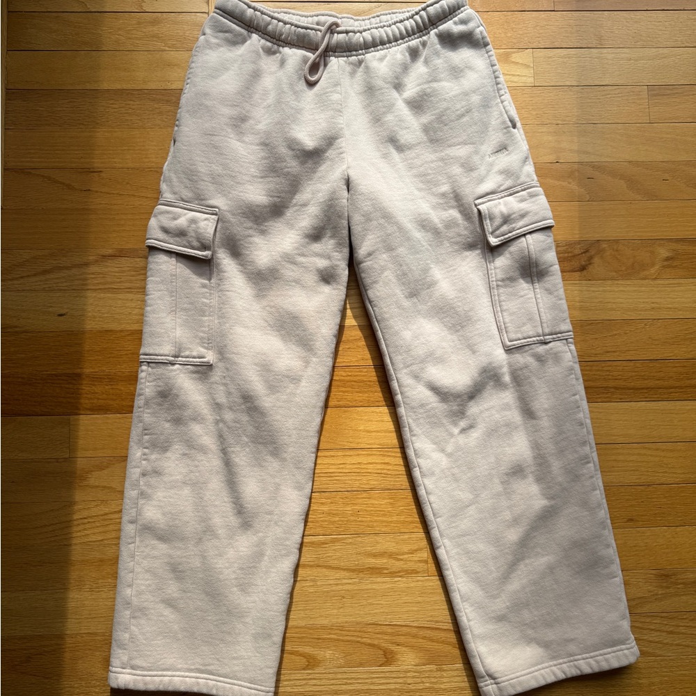 Aritzia Mega Fit Sweat Fleece Cargo Sweatpants.